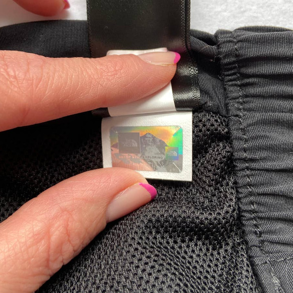 The North Face '92 Rage Short - Size Medium - Picture 6 of 6